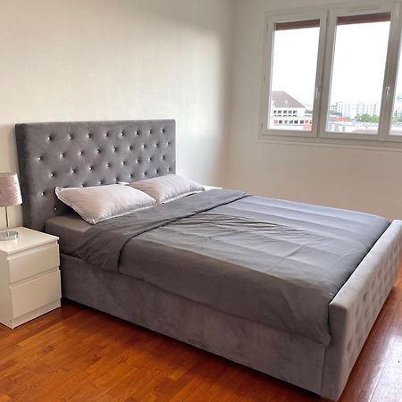Appartement Confortable, Centre-Ville 特鲁瓦 外观 照片