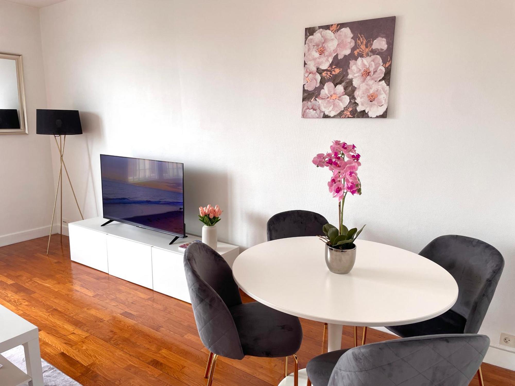 Appartement Confortable, Centre-Ville 特鲁瓦 外观 照片