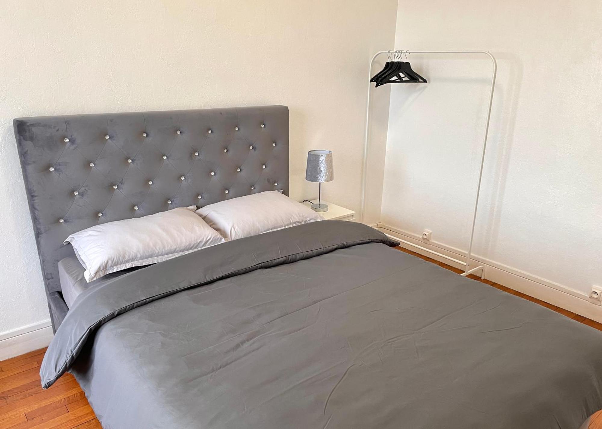 Appartement Confortable, Centre-Ville 特鲁瓦 外观 照片