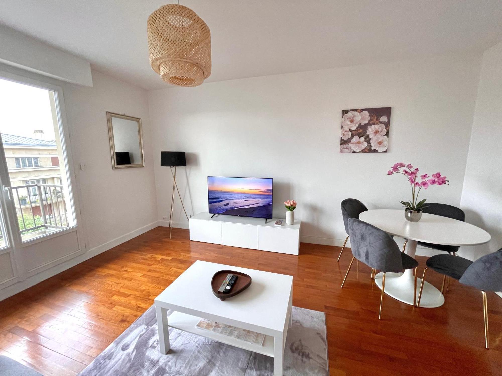 Appartement Confortable, Centre-Ville 特鲁瓦 外观 照片