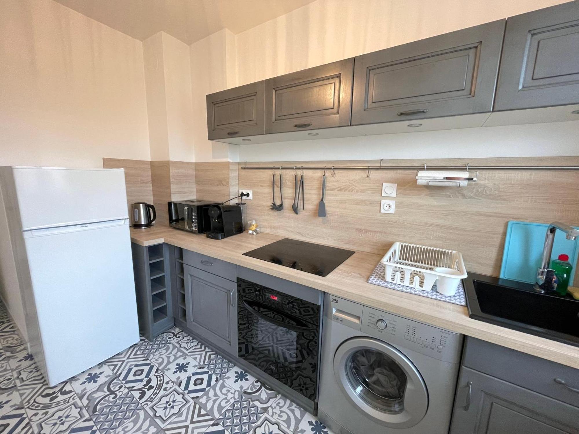 Appartement Confortable, Centre-Ville 特鲁瓦 外观 照片